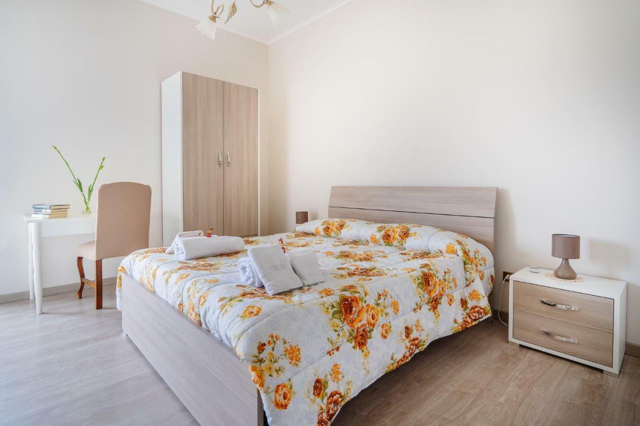 ヴィーコ・エクエンセCasa Florianaアパートメント エクステリア 写真