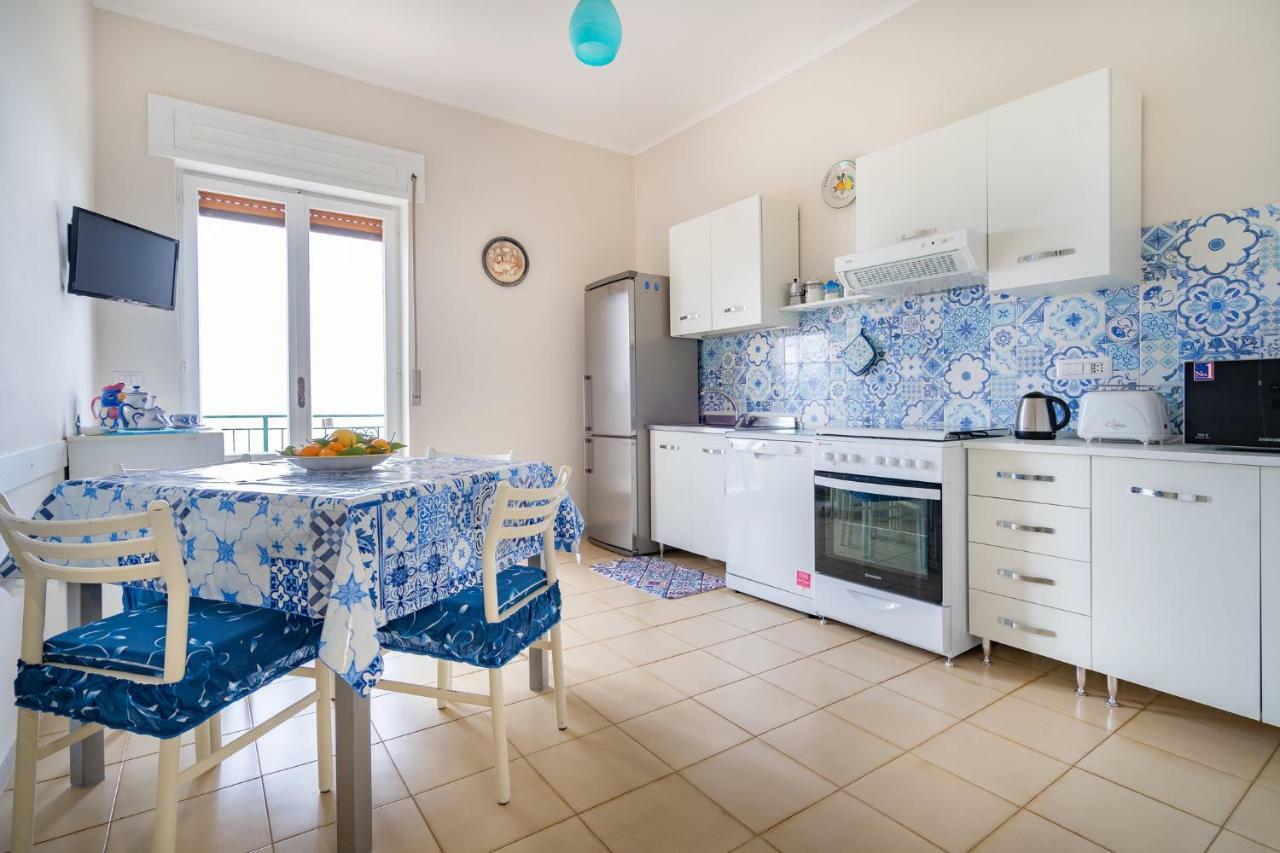 ヴィーコ・エクエンセCasa Florianaアパートメント エクステリア 写真